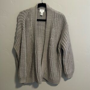 H&M taupe oversized chunky cardigan.  GUC.  Women’s size medium.